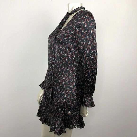 Intermix Serena Tie Neck Ruffle Shift Silk Dress in Black Floral Print. Size 4 - Picture 5 of 10